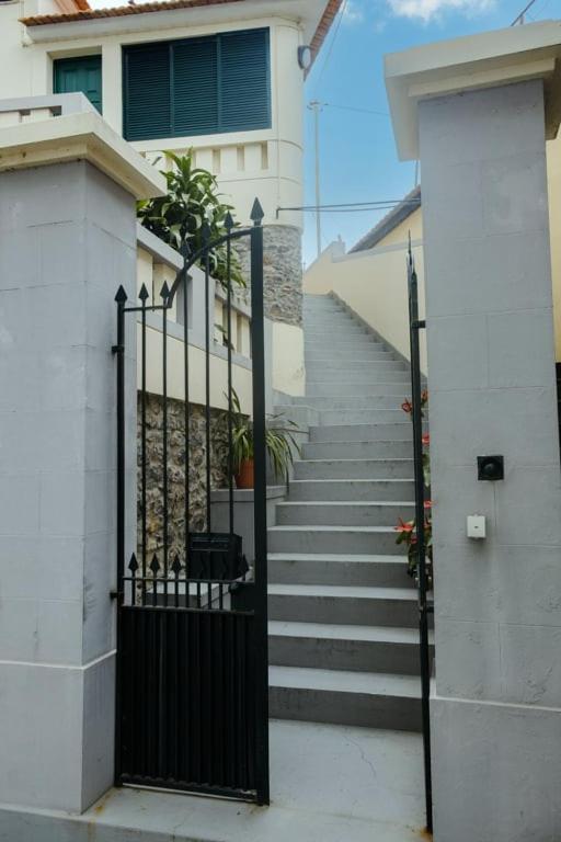 ホテル Guestready - Blissful Getaway In Funchal エクステリア 写真